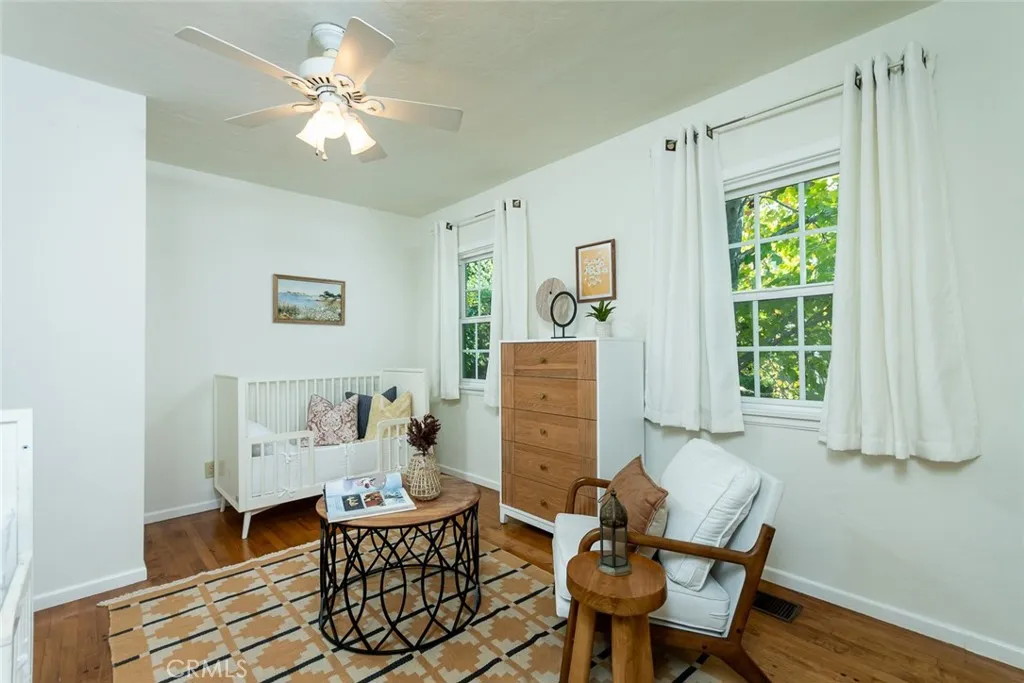 3135 Los Olivos, La Crescenta, California 91214 home-pic-13